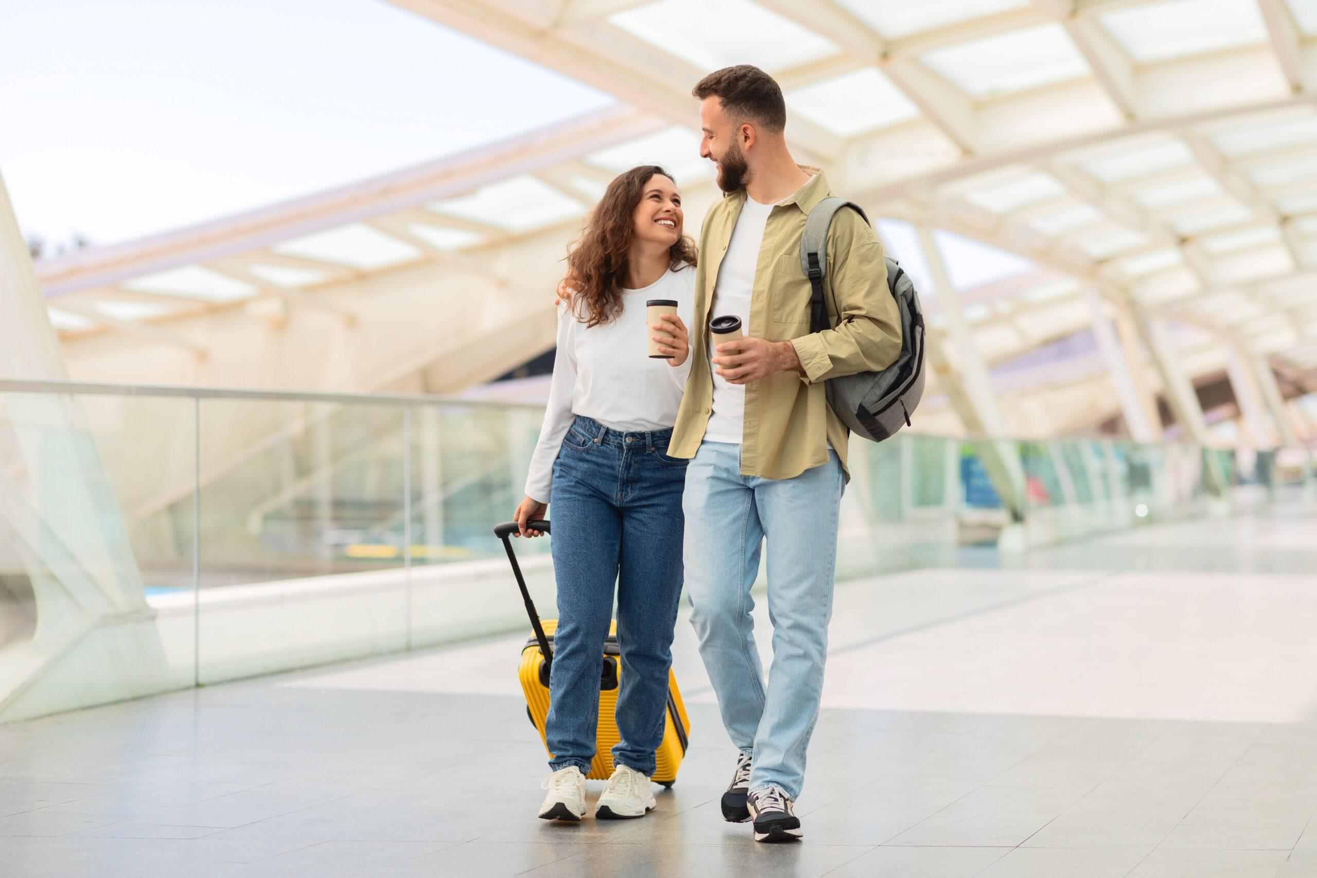 Ein Pärchen das Urlaub macht